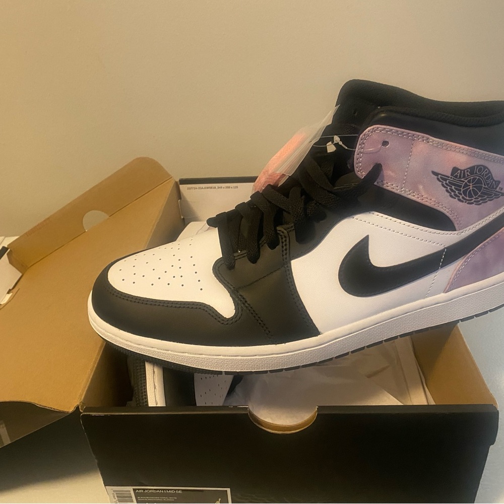 Nike Air Jordan Black and White Sneakers - Picture 4 of 8